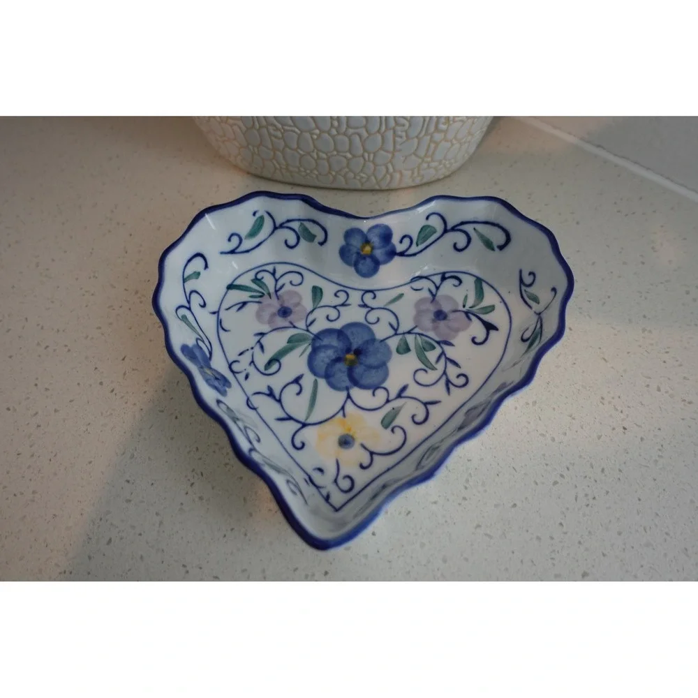 Heart Shaped Trinket Dish Floral Blue Purple‎ White Ceramic Decor